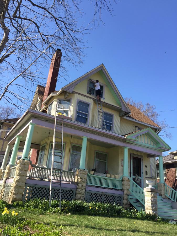 Scarlett House Victorian B & B Janesville Exterior photo
